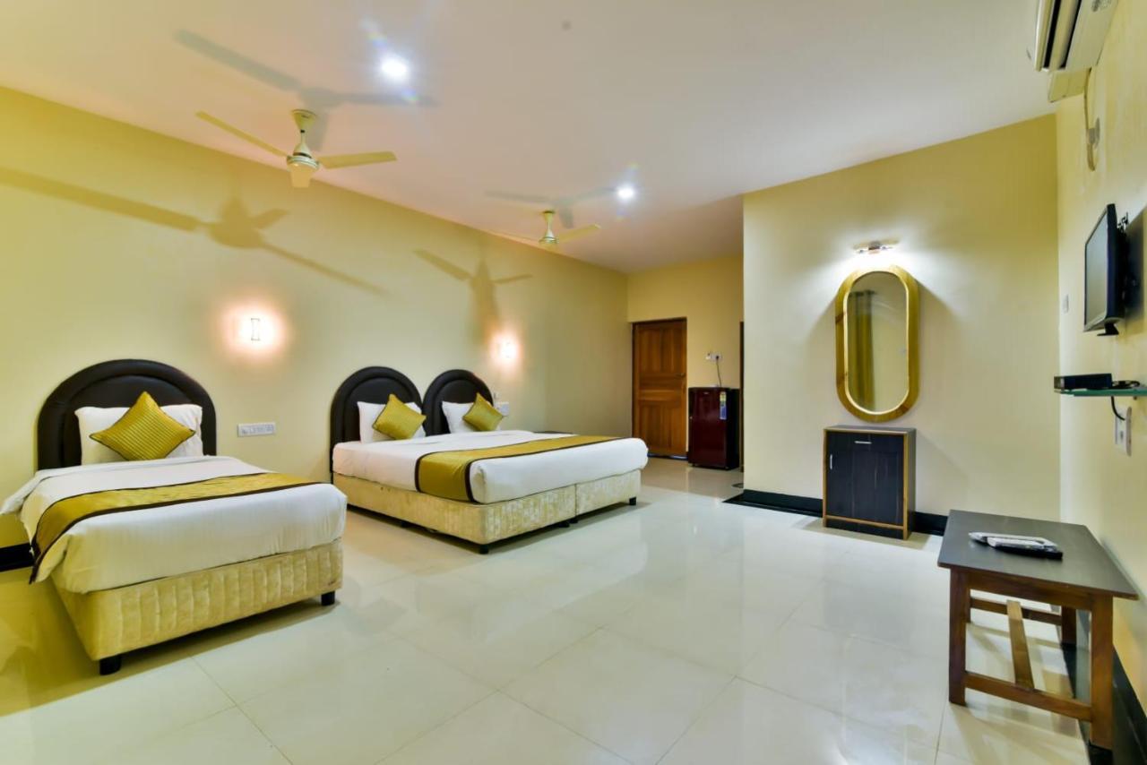 Baga Fantacia Beach Inn カラングート エクステリア 写真