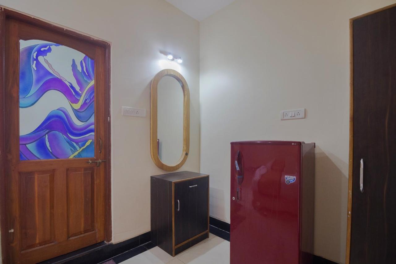 Baga Fantacia Beach Inn カラングート エクステリア 写真