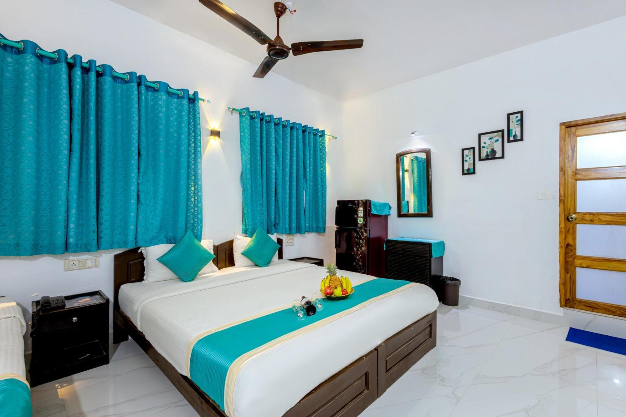 Baga Fantacia Beach Inn カラングート エクステリア 写真