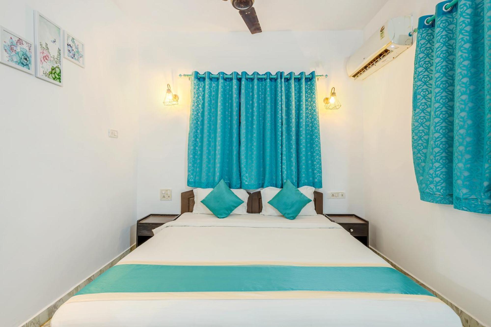 Baga Fantacia Beach Inn カラングート エクステリア 写真