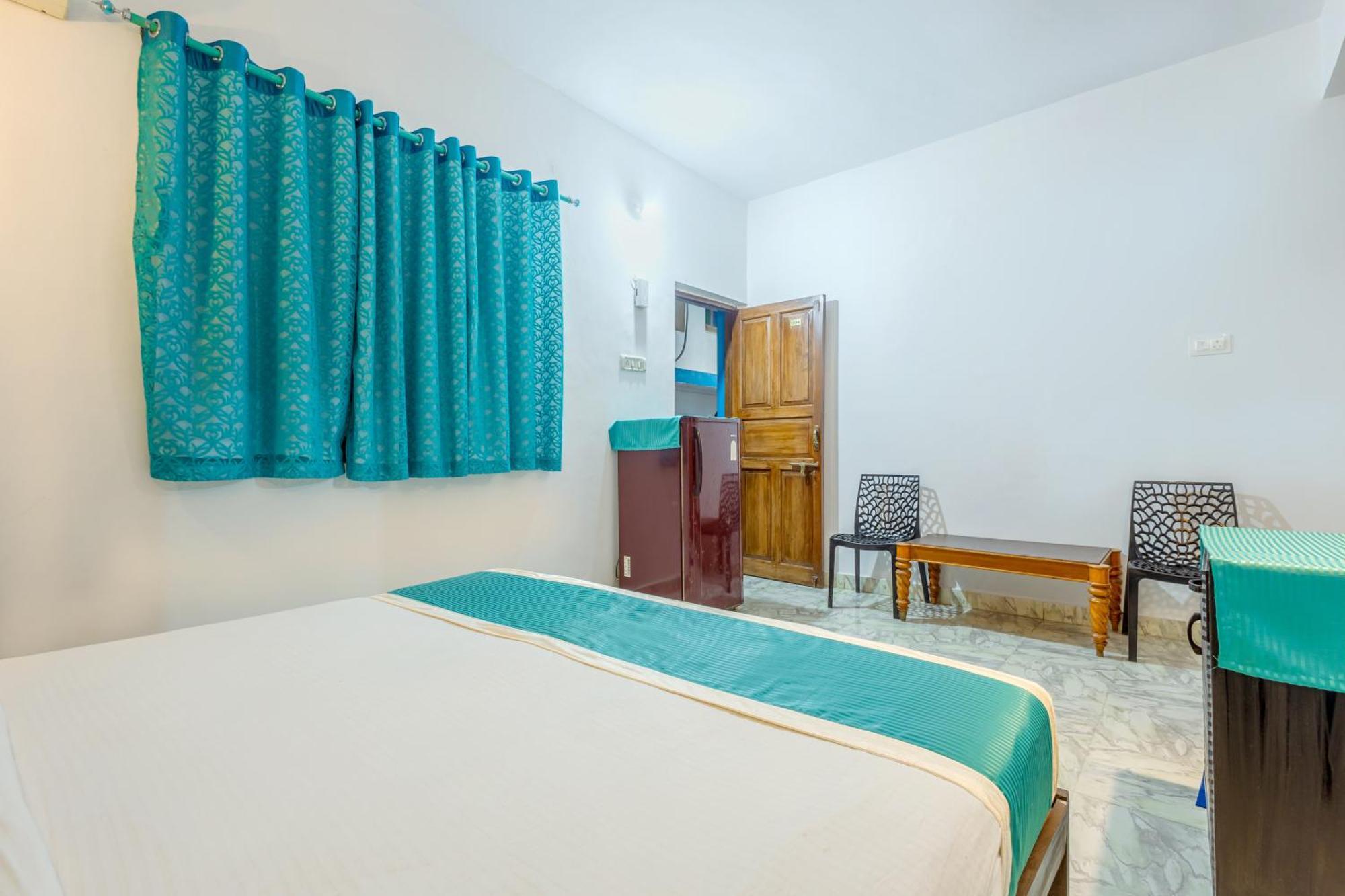 Baga Fantacia Beach Inn カラングート 部屋 写真